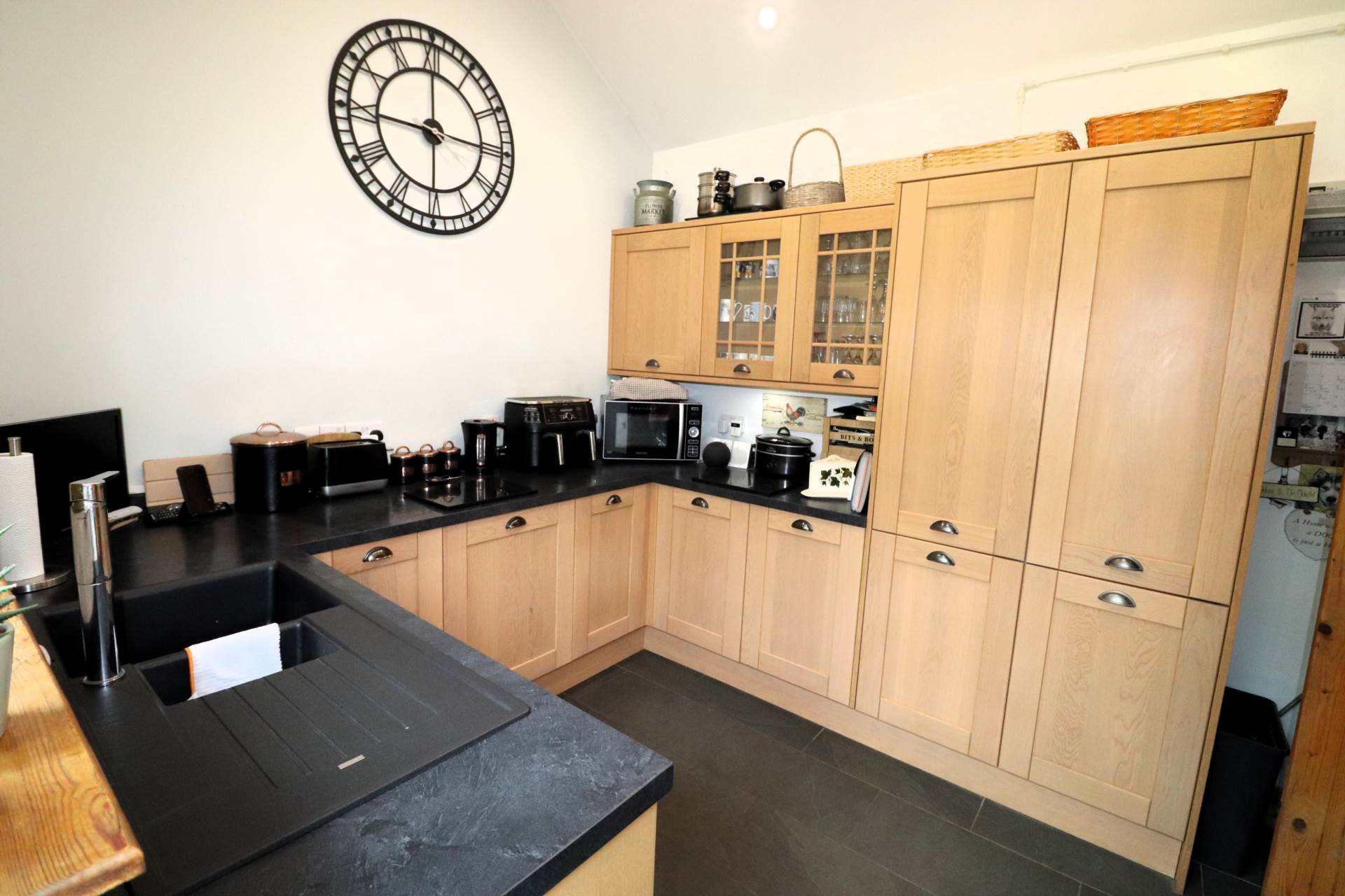 Cwmcarfan, Llanddewi Road image 17
