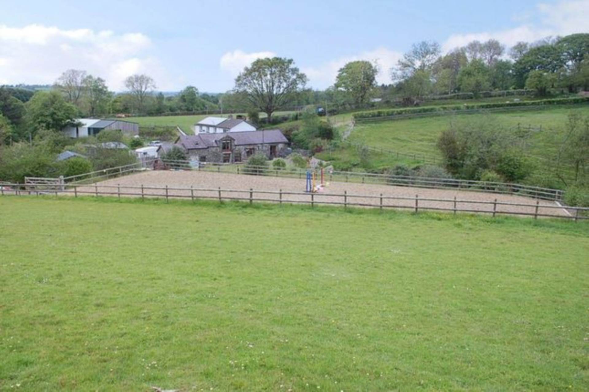 Cwmcarfan, Llanddewi Road image 4