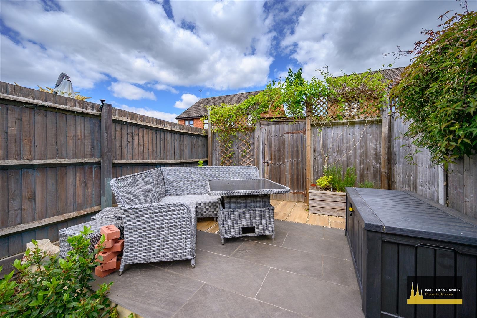 Meadowcroft Close, Tile Hill, Coventry ** TWO DOUBLE BEDROOMS ** image 9