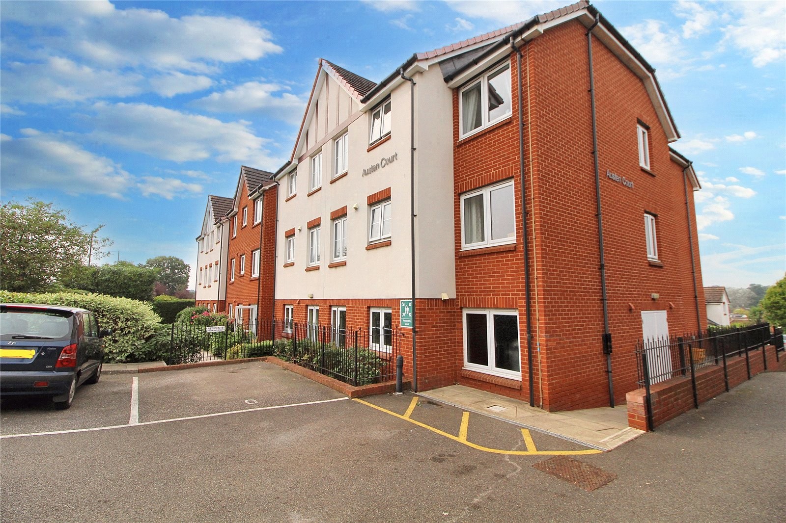 Winchmore Hill Road, London image 1