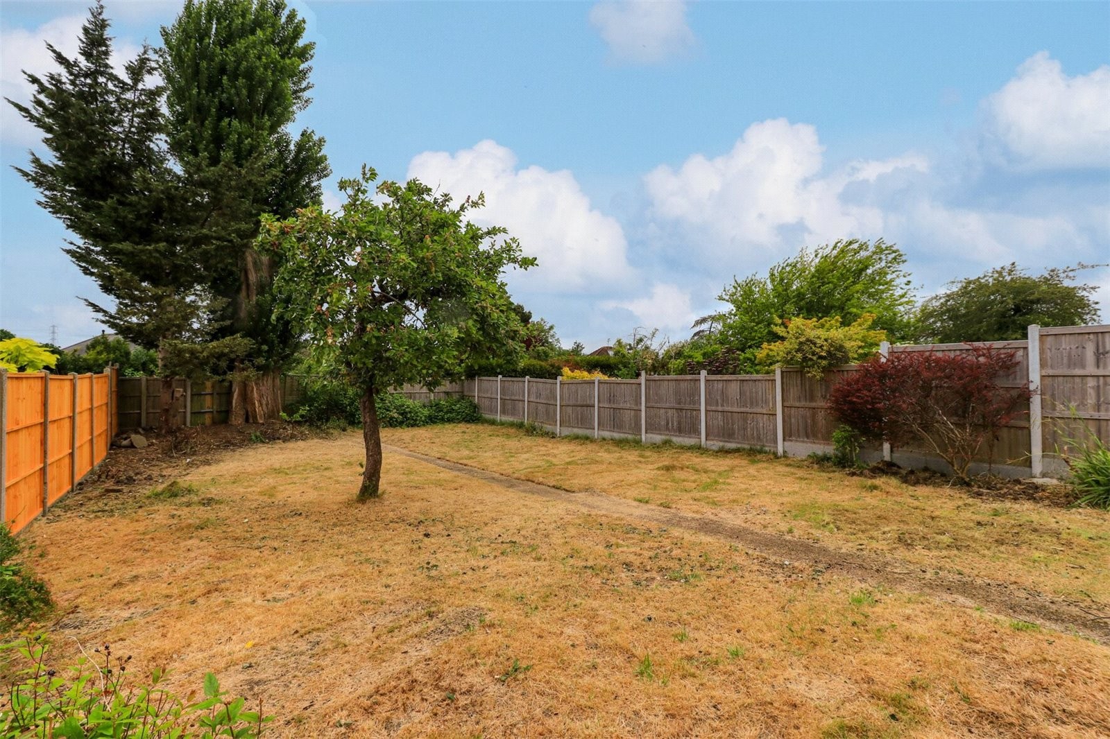 Sunnybank Road, Potters Bar, Hertfordshire image 4