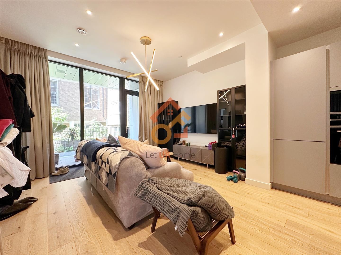 Brackley Street, Clarendon Court, London, EC1Y image 5