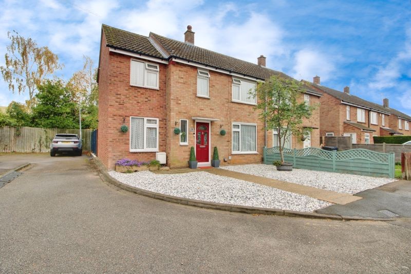 Dewpond Close, St. Neots image 15