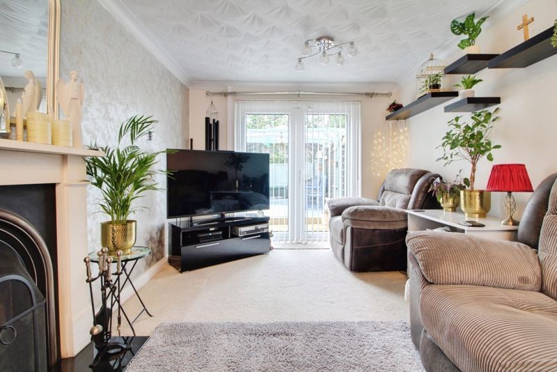 Dewpond Close, St. Neots image 4