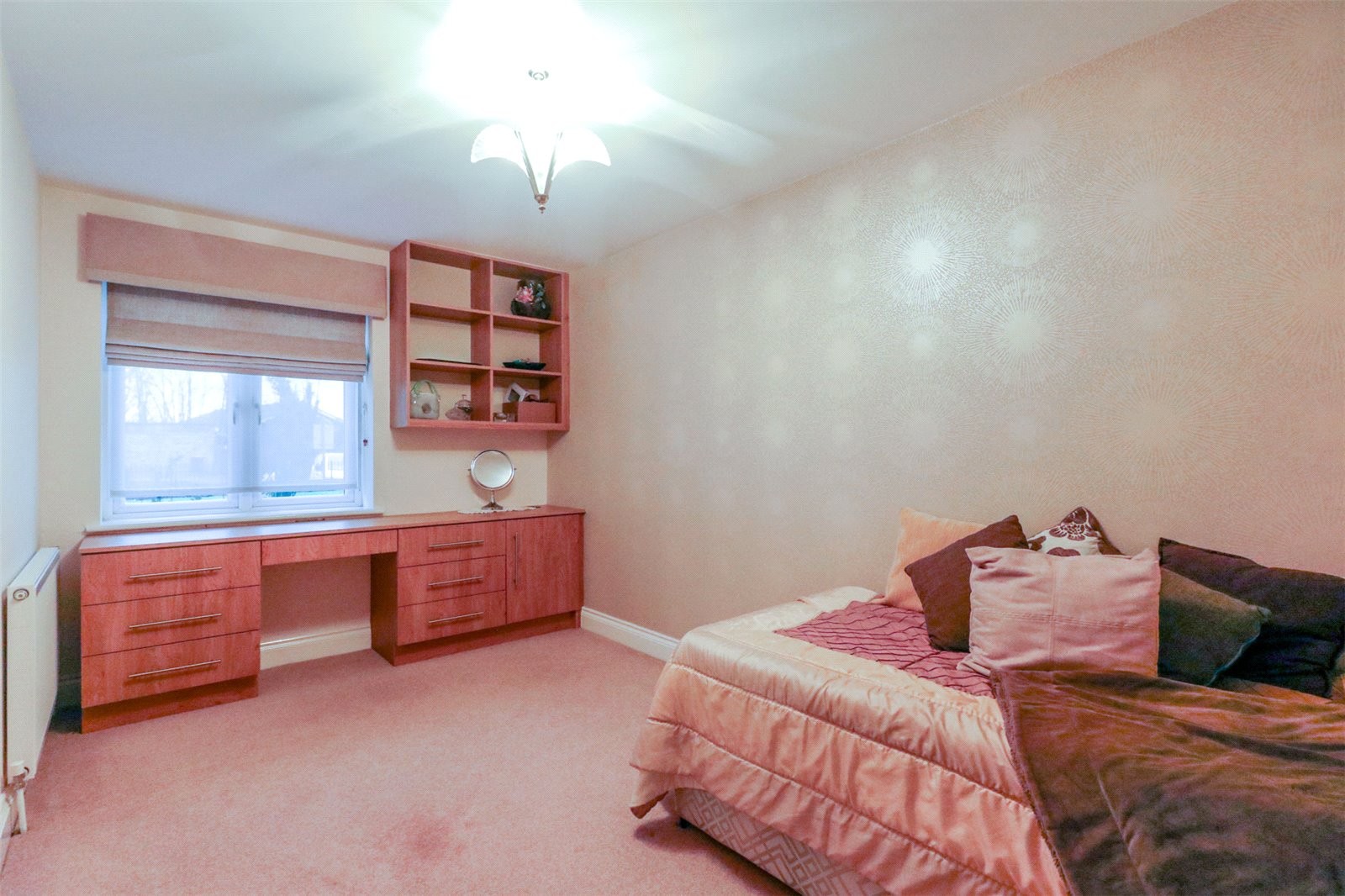 Slades Hill, Enfield, Middlesex image 12