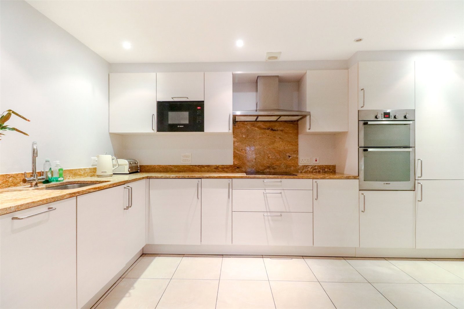 Slades Hill, Enfield, Middlesex image 3