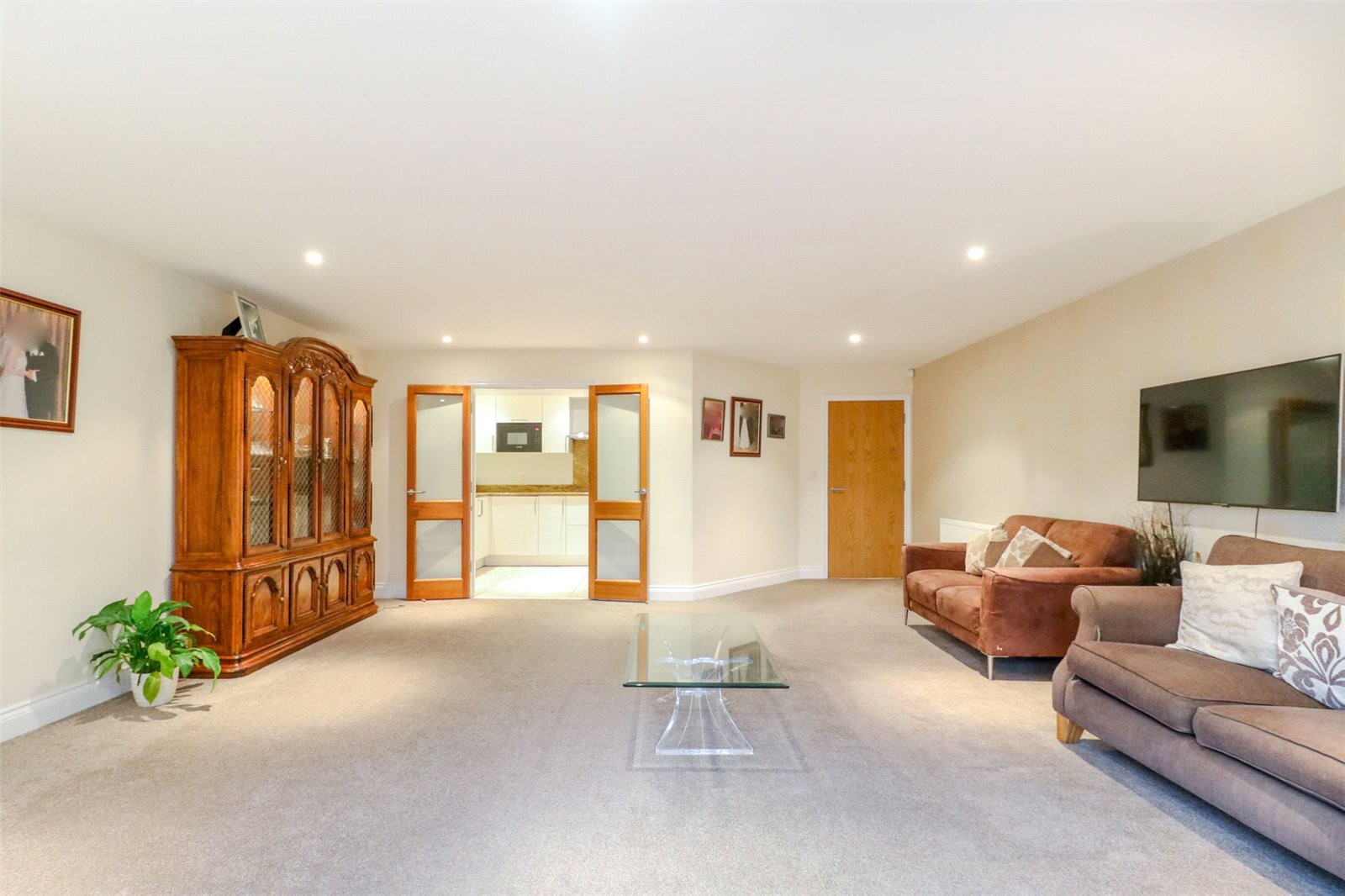 Slades Hill, Enfield, Middlesex image 6