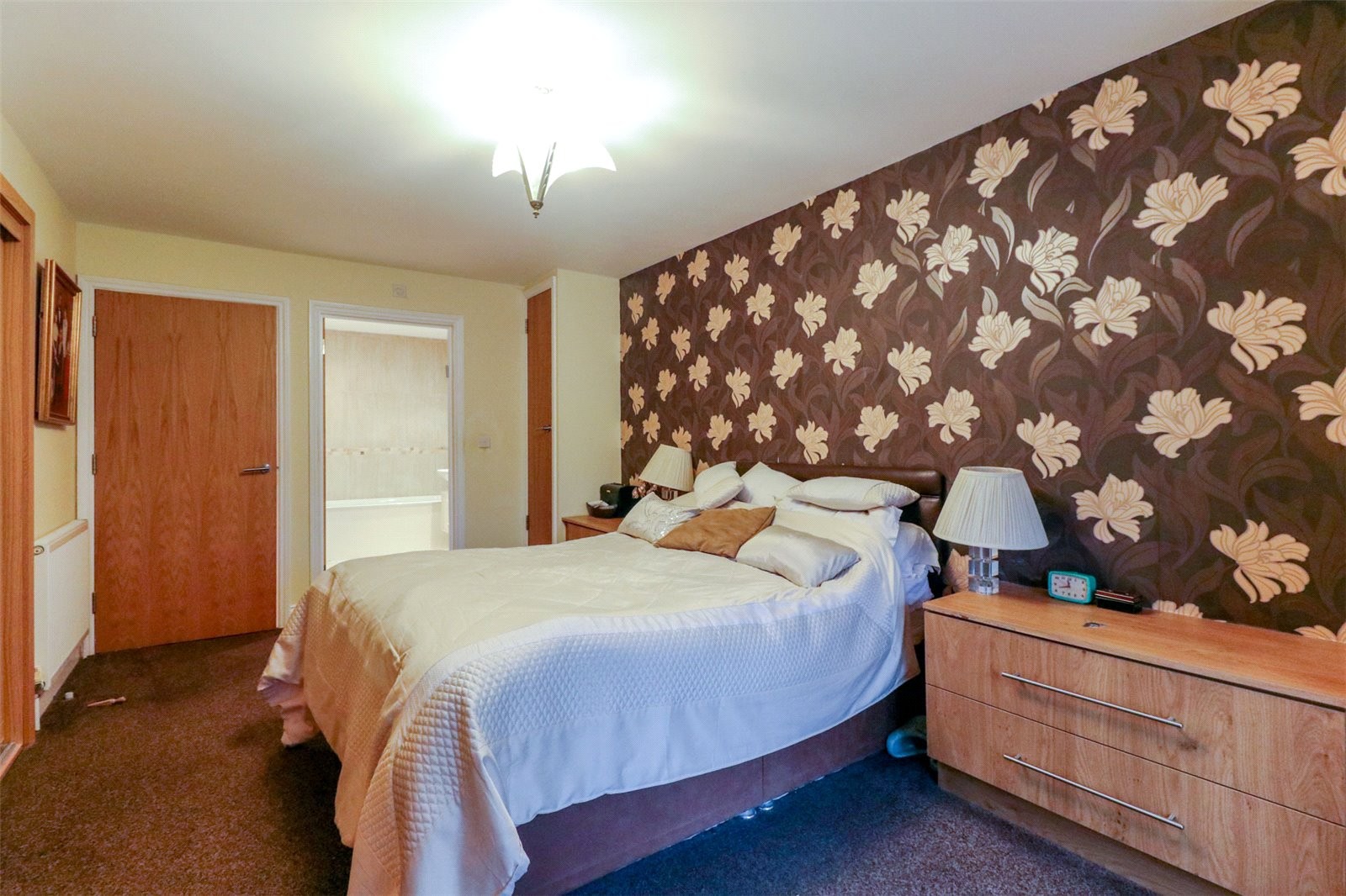 Slades Hill, Enfield, Middlesex image 9