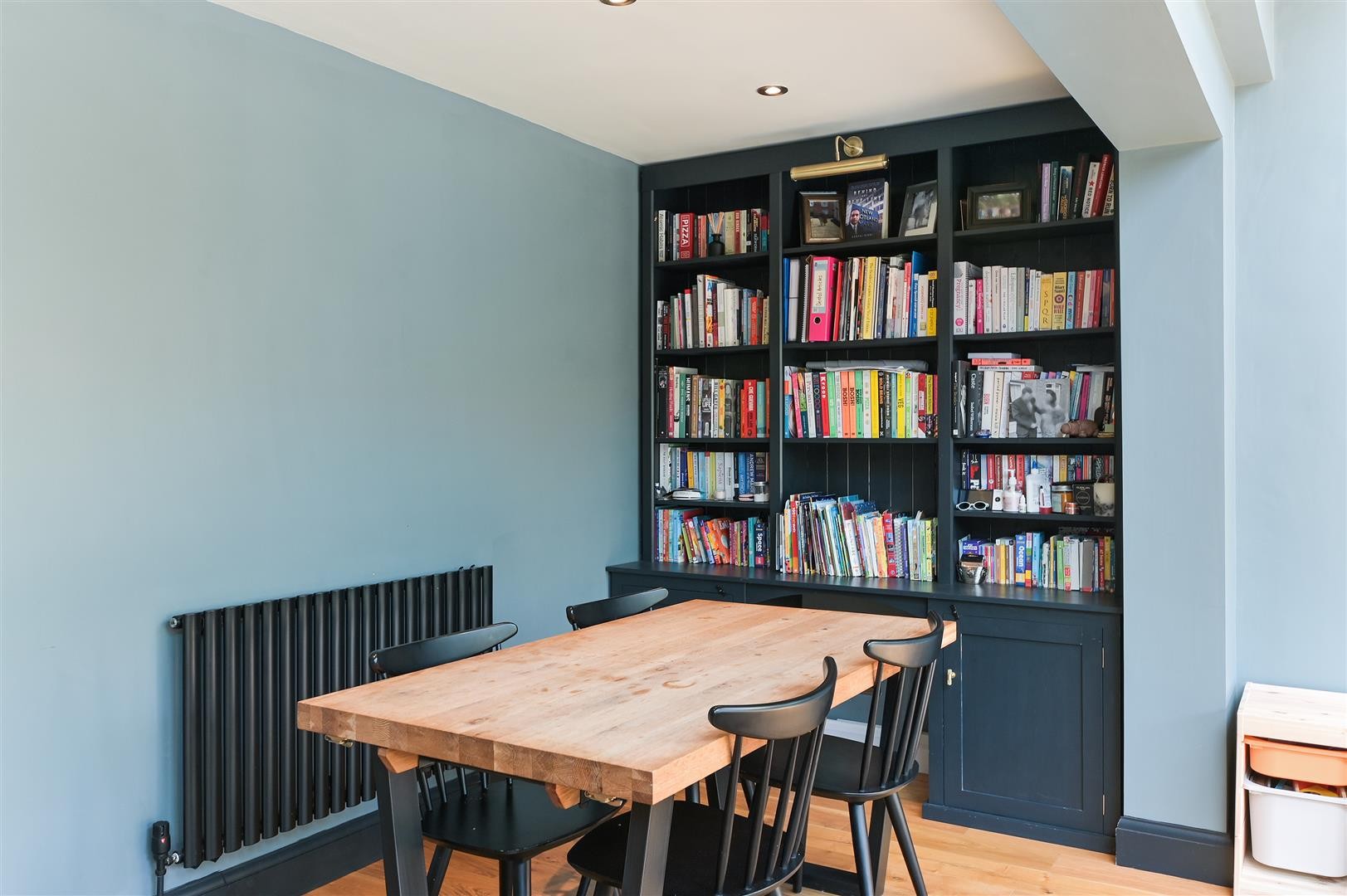 Roundwood Way, Banstead image 6