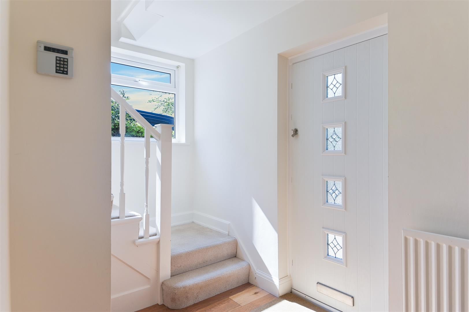 Roundwood Way, Banstead image 9