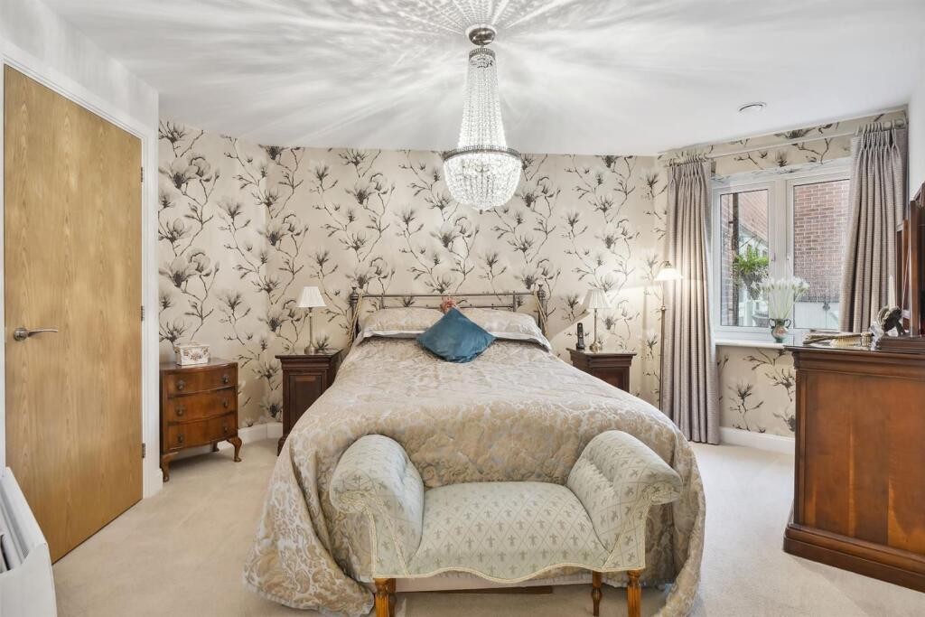 Outwood Lane, Chipstead, Coulsdon image 6