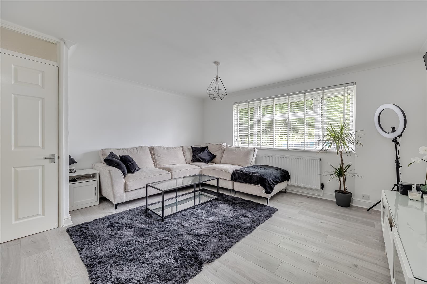 Merrymeet, Banstead image 5