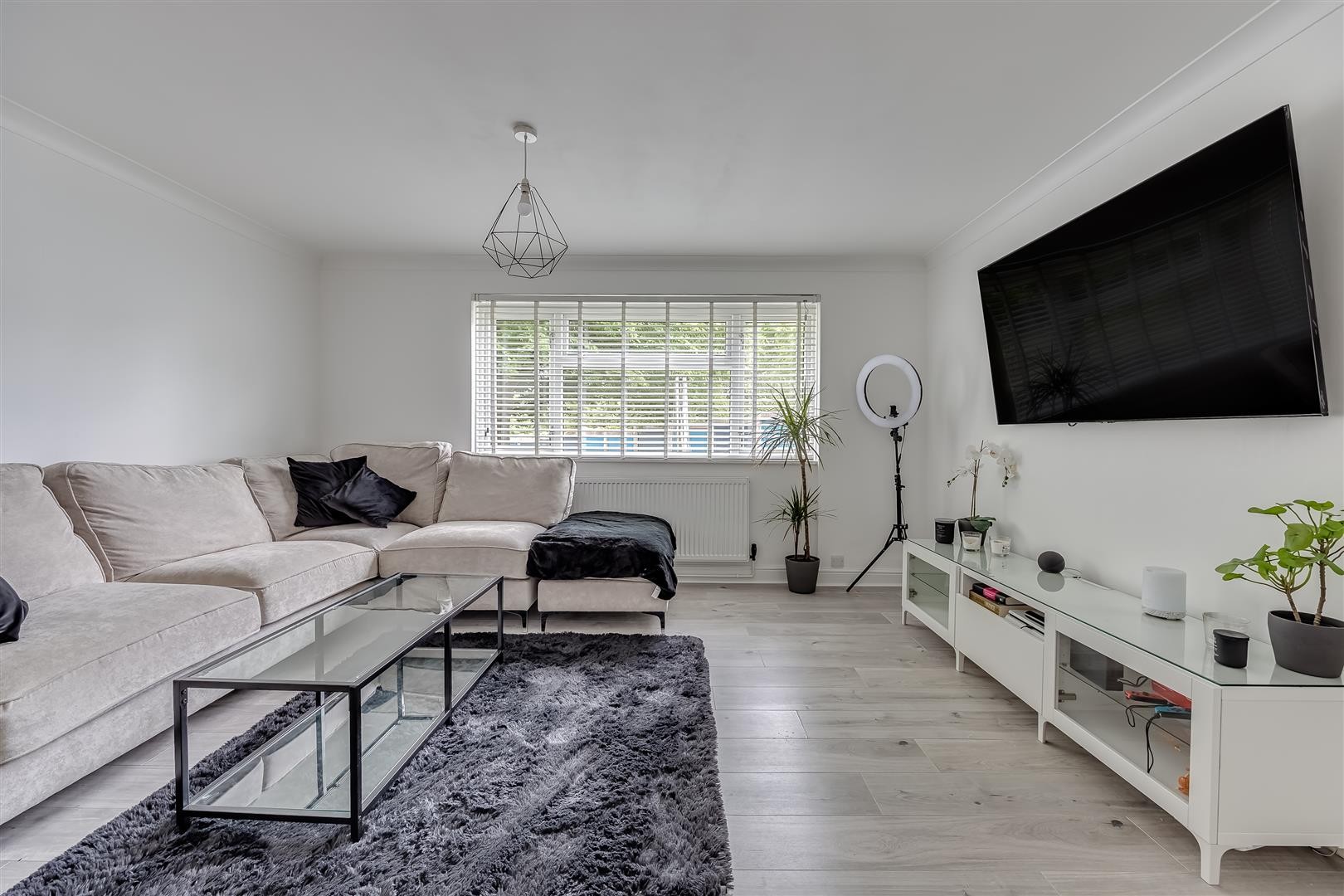 Merrymeet, Banstead image 9