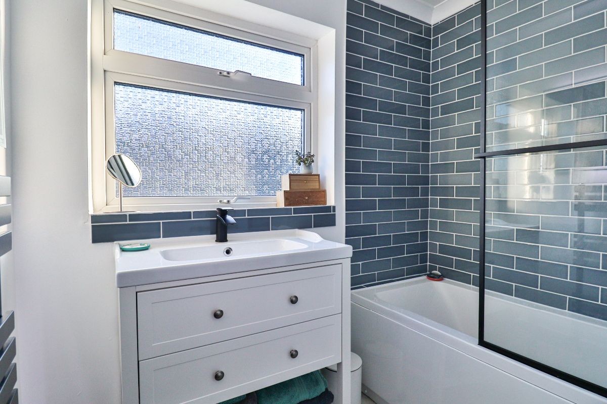 Edgecombe Drive, Darlington, DL3 image 9