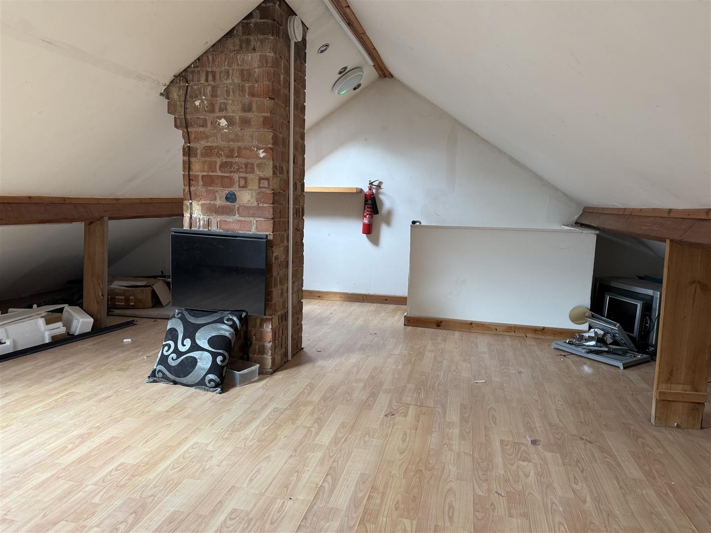 Jobs Lane, Tile Hill, Coventry * MASSIVELY EXTENDED WITH THREE / FIVE BEDROOMS & LOFT ROOM * image 5
