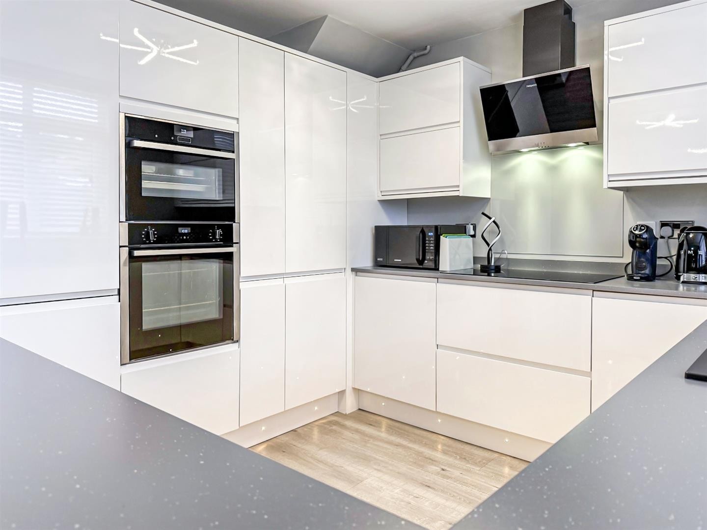 Lentons Lane, Aldermans Green, Coventry * BEAUTIFUL THROUGHOUT * image 4