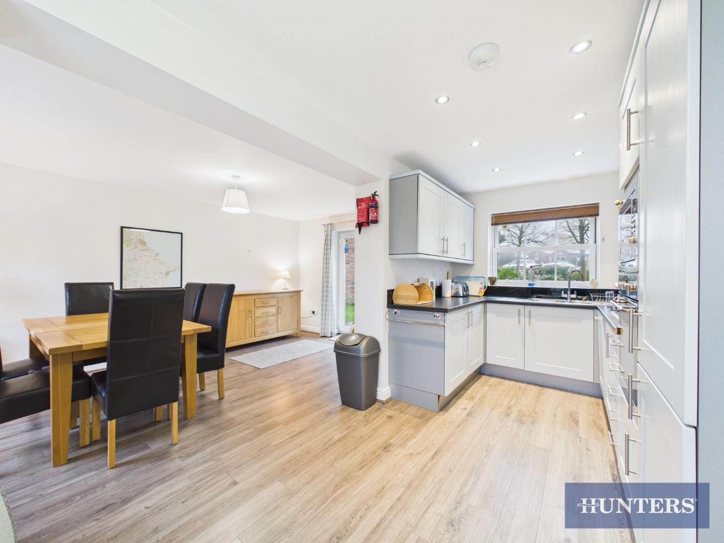 The Parade, Moor Road, Filey image 4