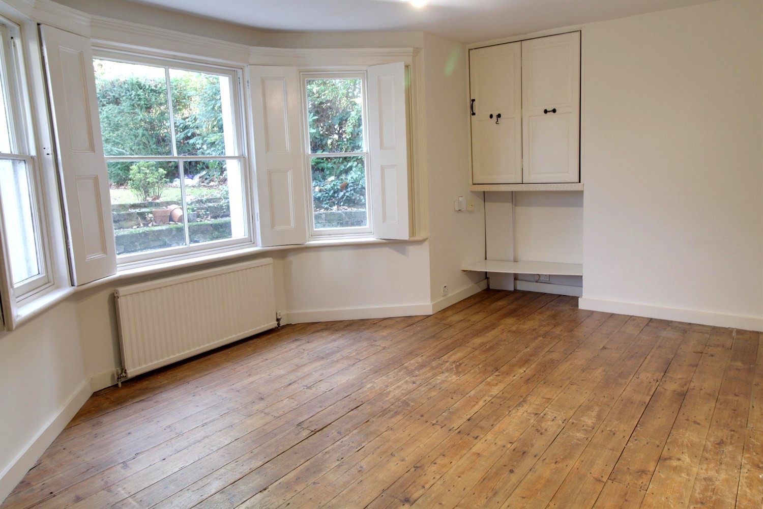 Jonathan Court image 2