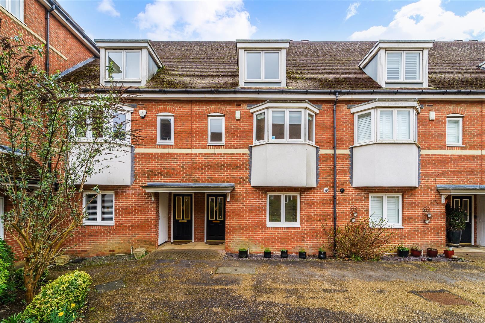 Wingfield Court, Banstead image 19