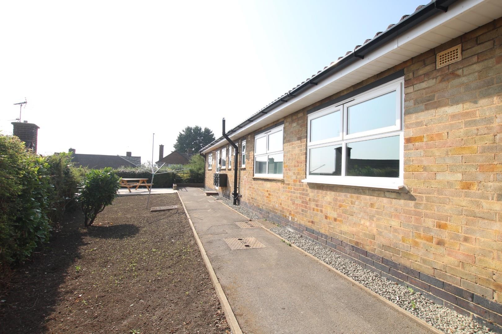 Room 4, Kenilworth Drive, Ilkeston, Derby, DE7 image 18