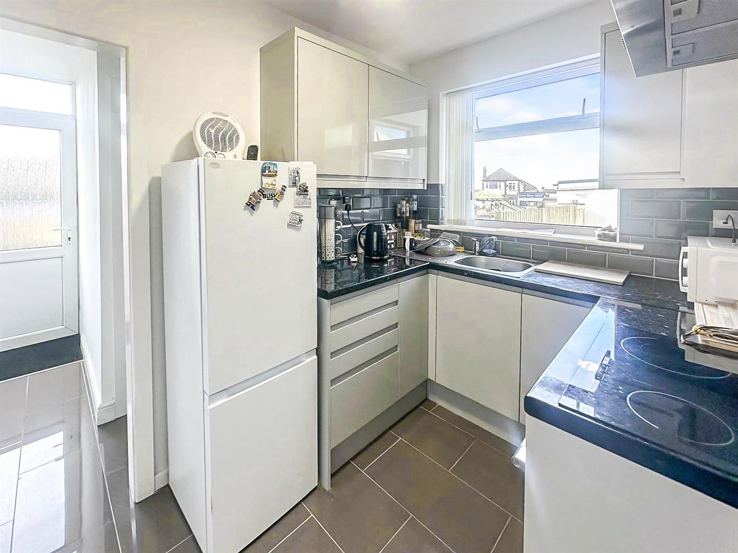 Avon Street, Coventry * FOUR TWO BEDROOM APARTMENTS * image 5