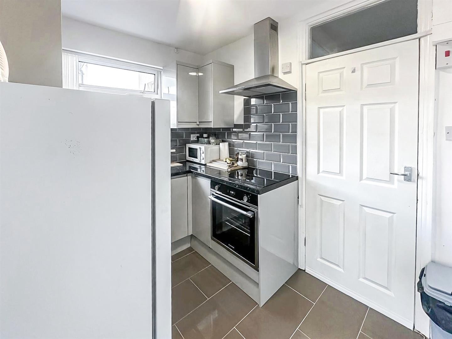 Avon Street, Coventry * FOUR TWO BEDROOM APARTMENTS * image 6