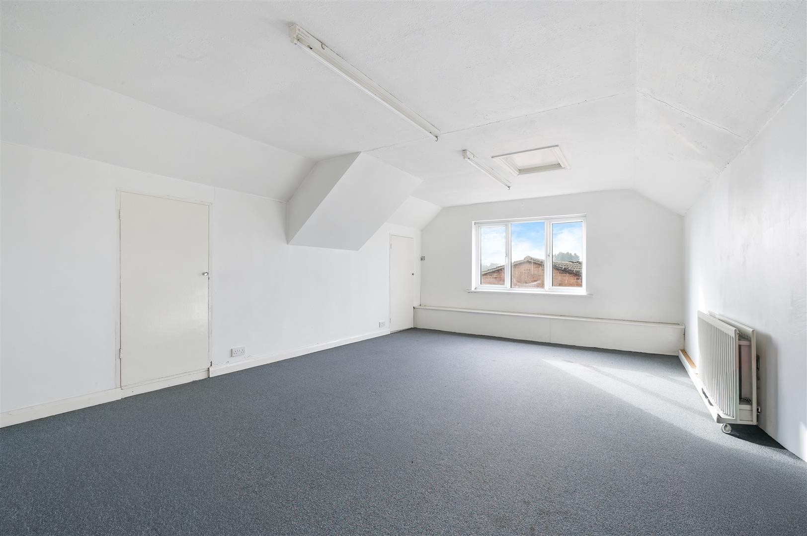 Brighton Road, Burgh Heath, Tadworth image 17