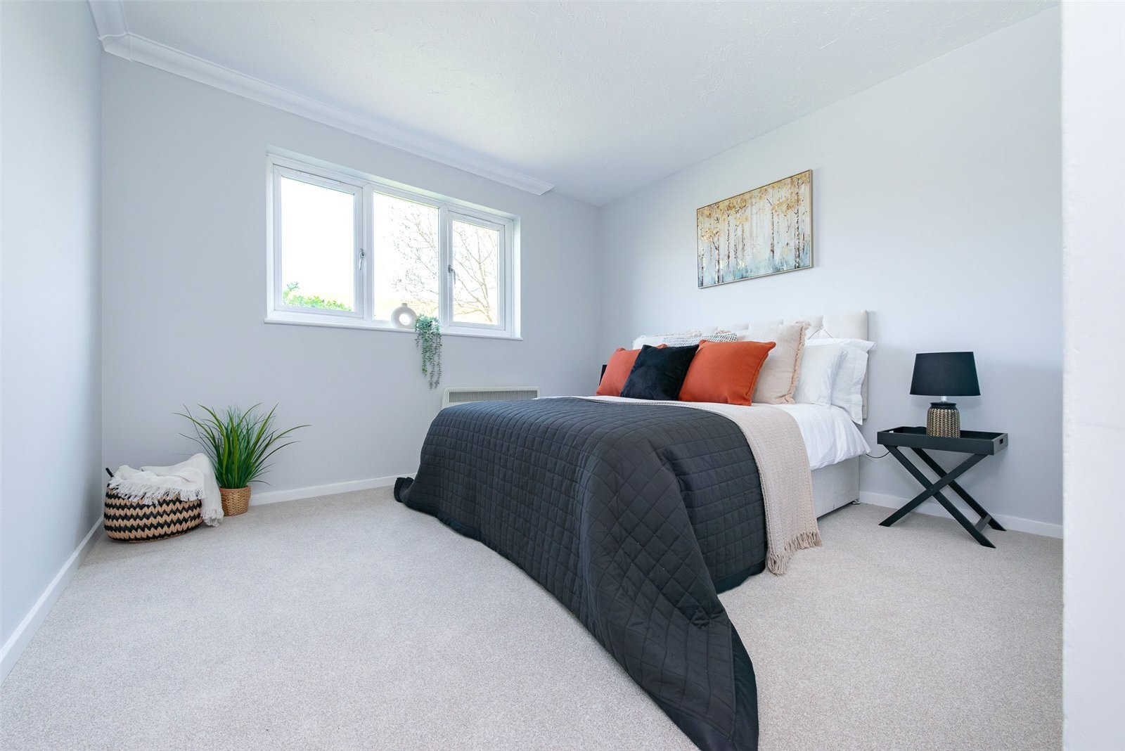 Shaw Drive, WALTON-ON-THAMES, Surrey image 16