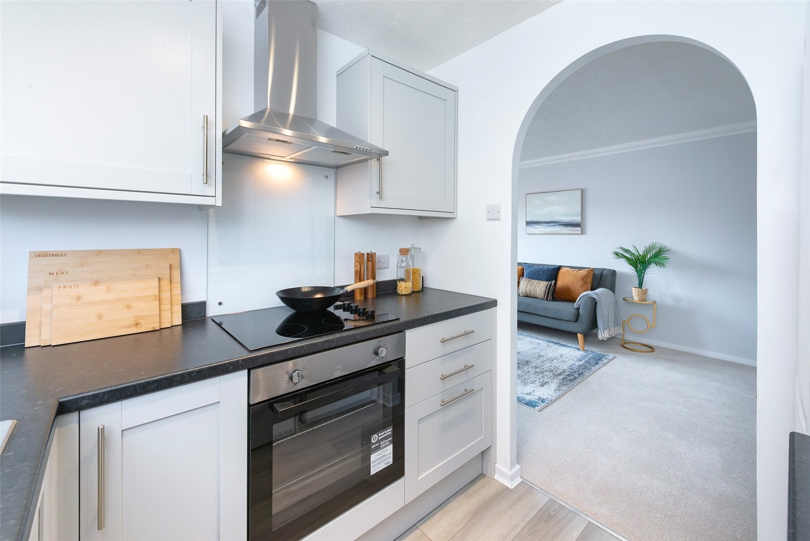 Shaw Drive, WALTON-ON-THAMES, Surrey image 7