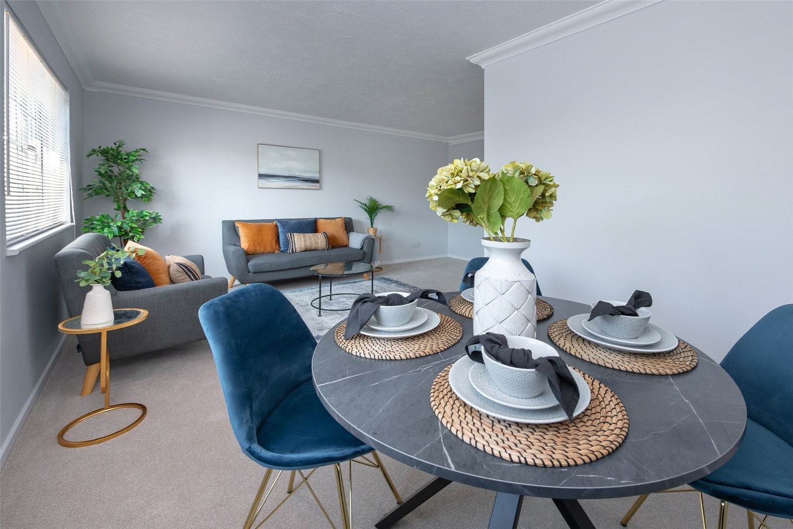 Shaw Drive, WALTON-ON-THAMES, Surrey image 8