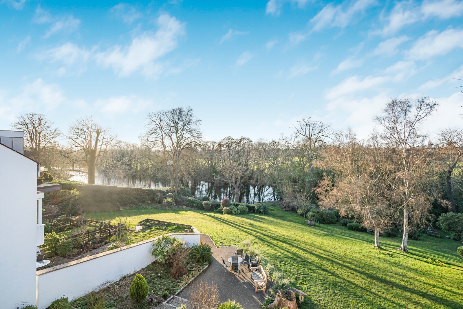 Lakeside, Weybridge, Surrey image 33