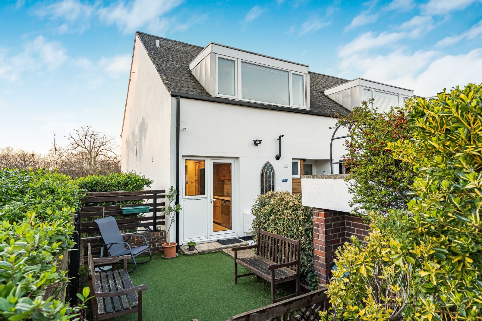 Lakeside, Weybridge, Surrey image 34