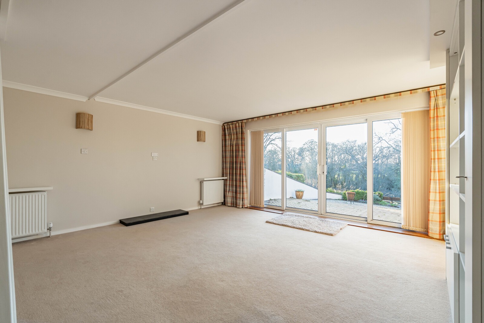 Lakeside, Weybridge, Surrey image 10
