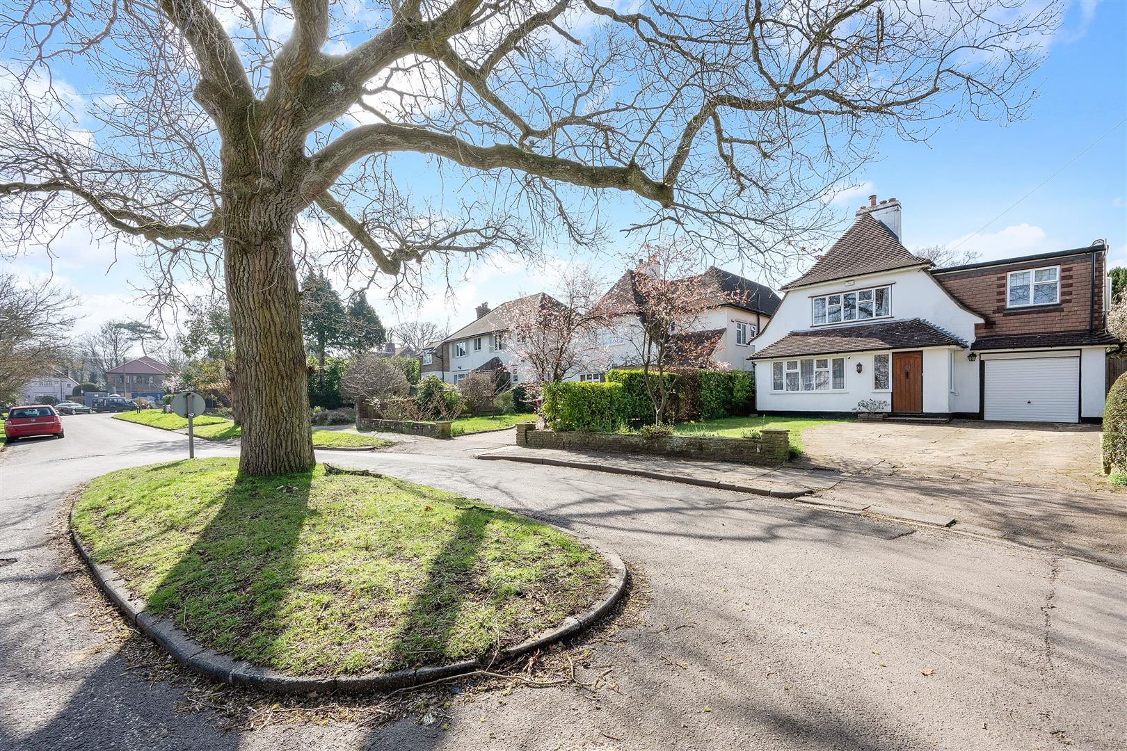 Colcokes Road, Banstead image 17
