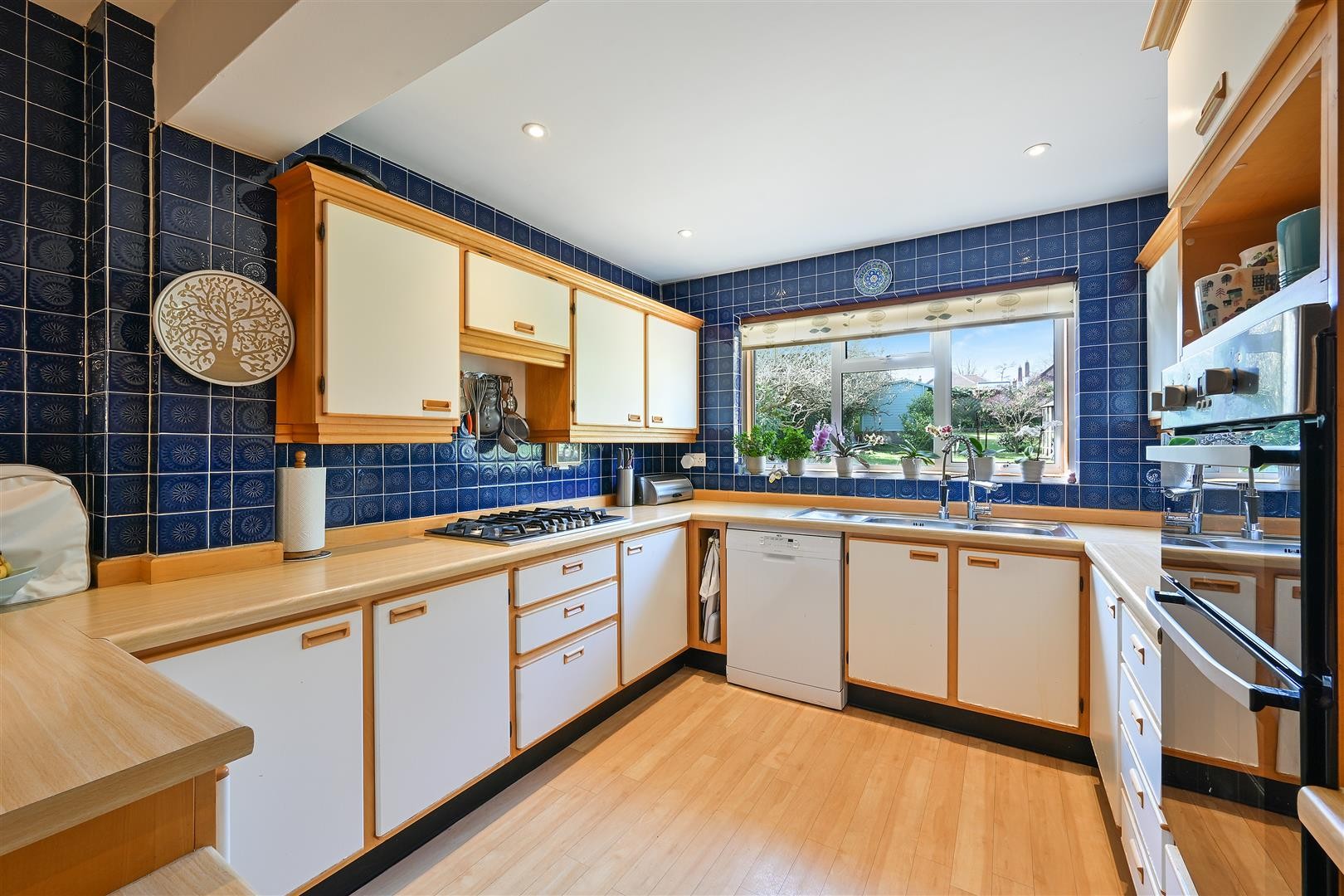 Colcokes Road, Banstead image 7