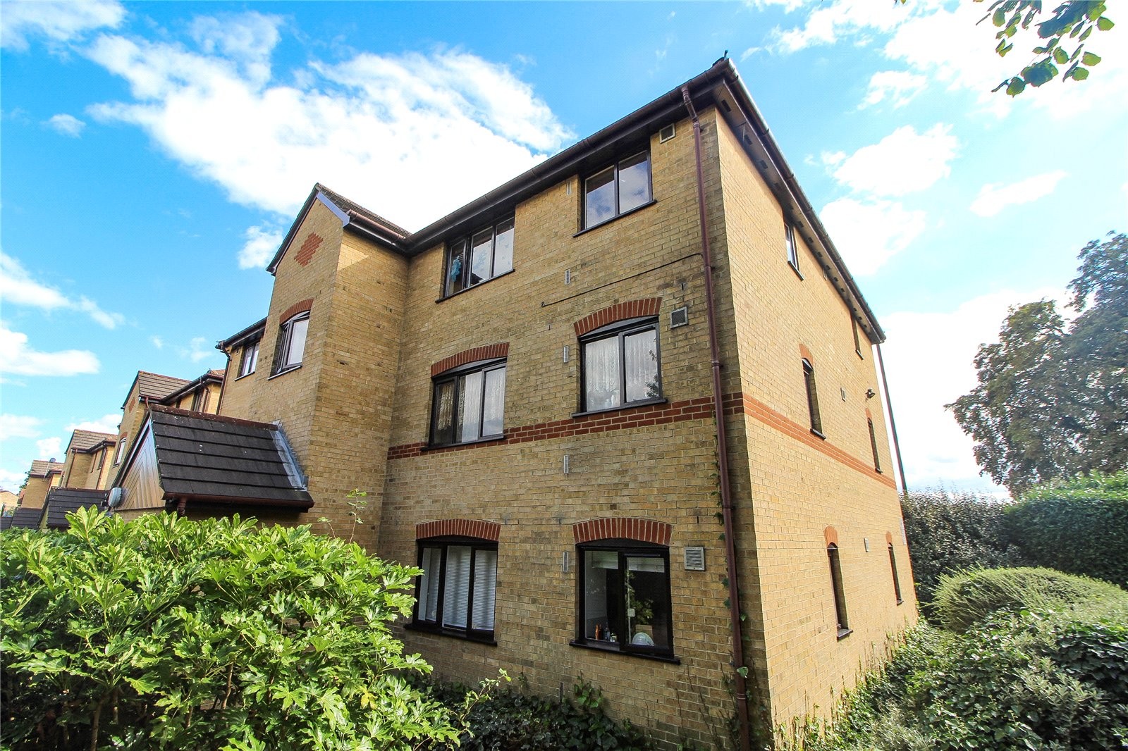 Woodfield Close, Enfield, Middlesex image 10