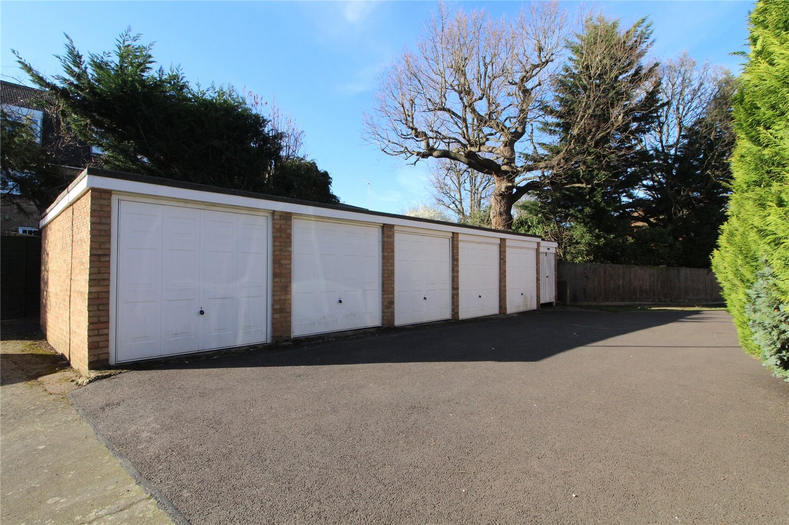 McAdam Drive, Enfield, Middlesex image 8