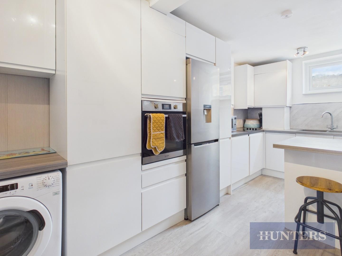 Belvedere Place, Scarborough image 2