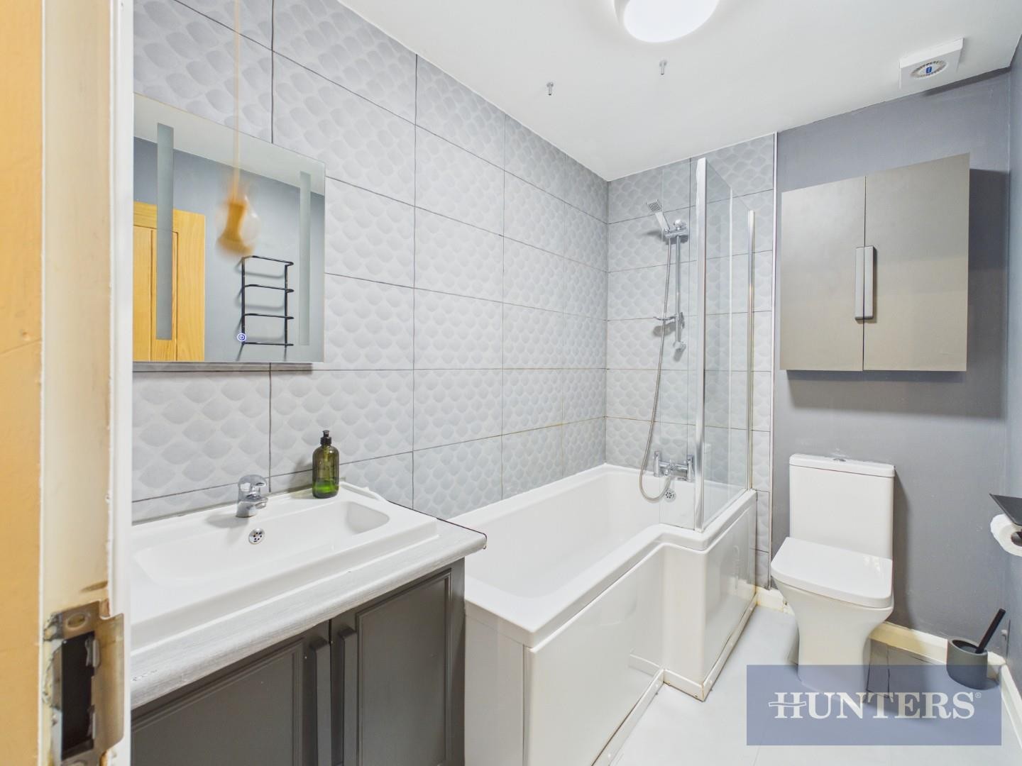 Belvedere Place, Scarborough image 13