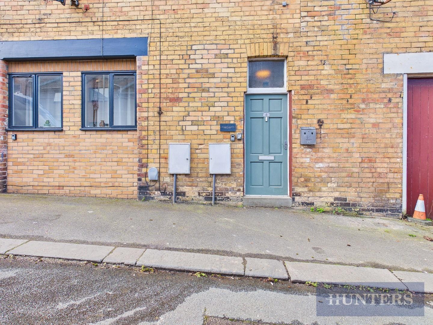 Belvedere Place, Scarborough image 3