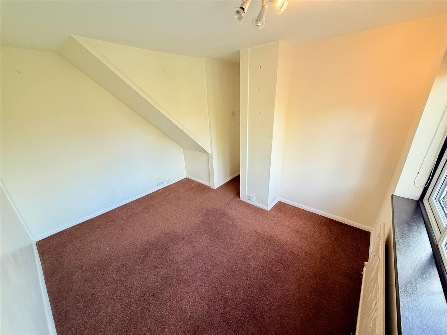 Hawkwood Crescent, London image 13