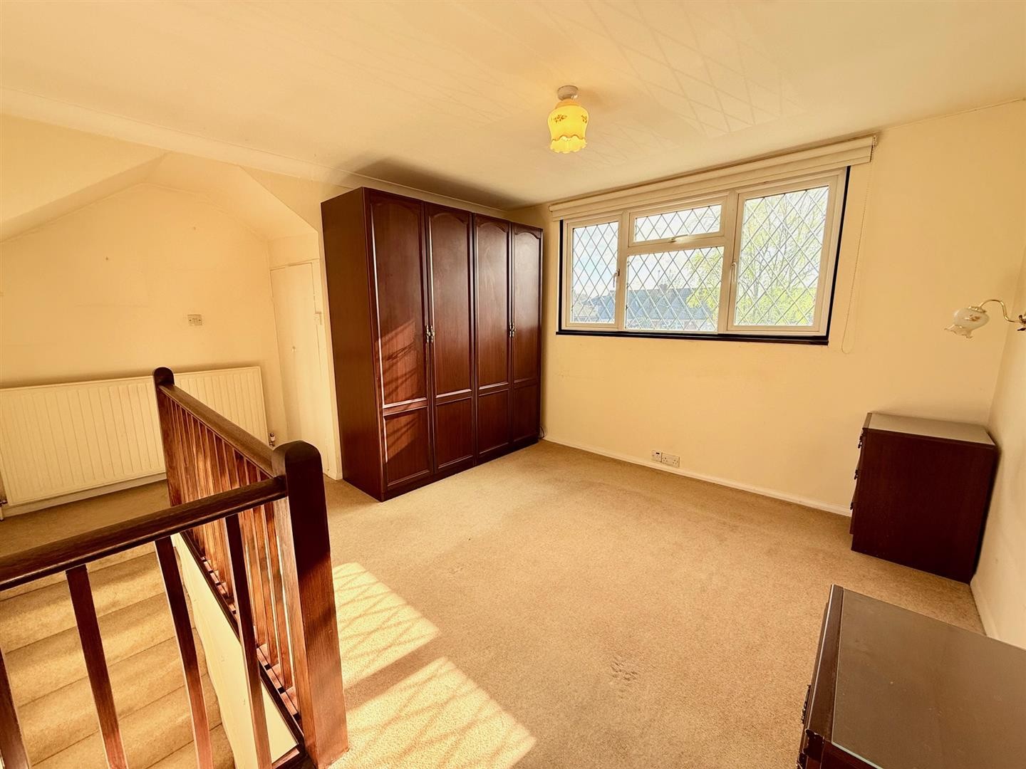 Hawkwood Crescent, London image 17