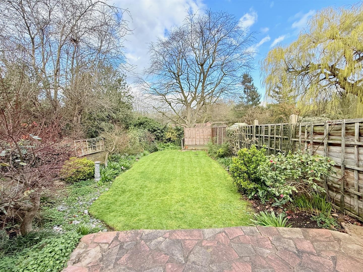 Hawkwood Crescent, London image 22