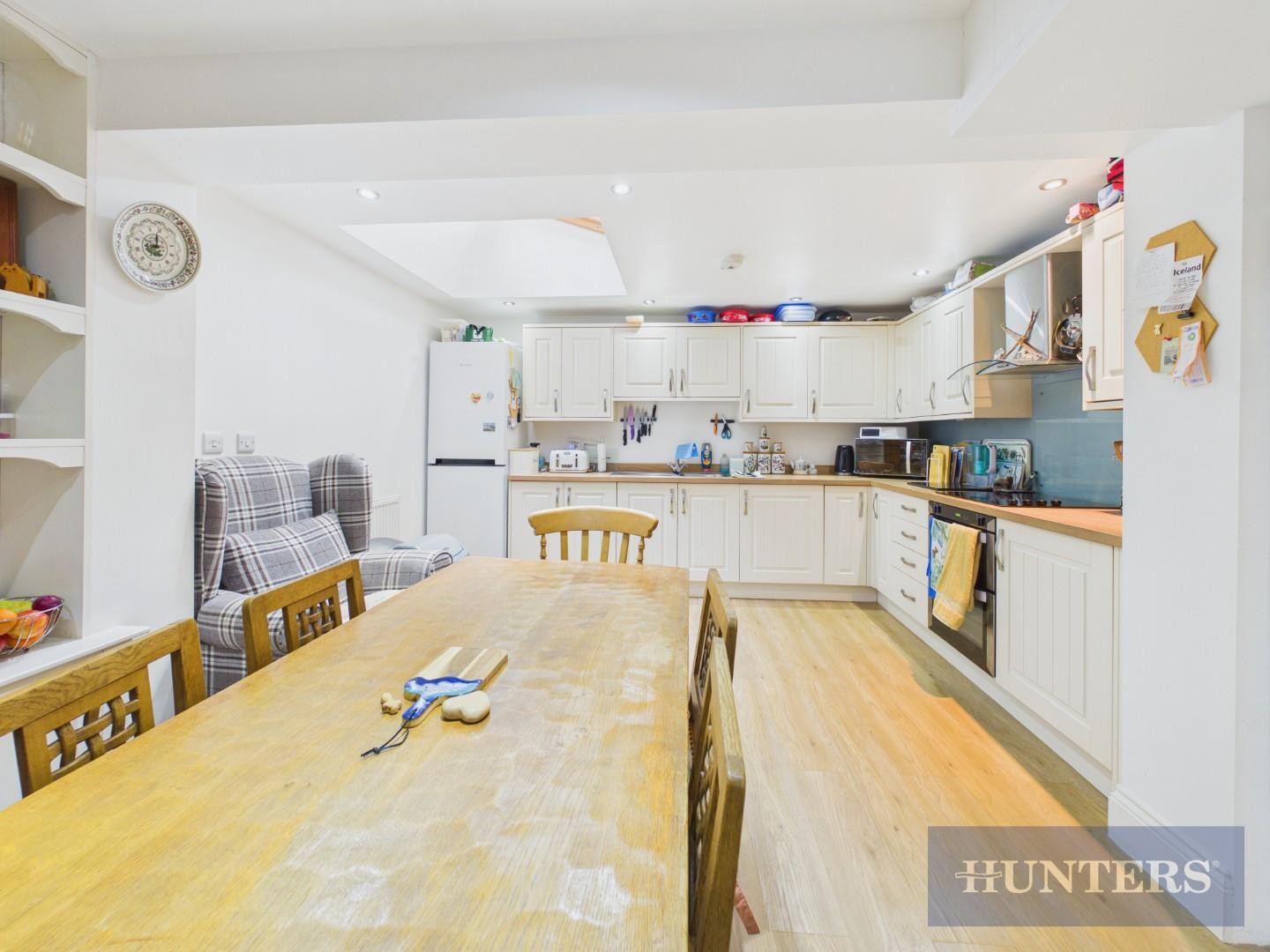 West Sandgate Terrace, Scarborough image 6