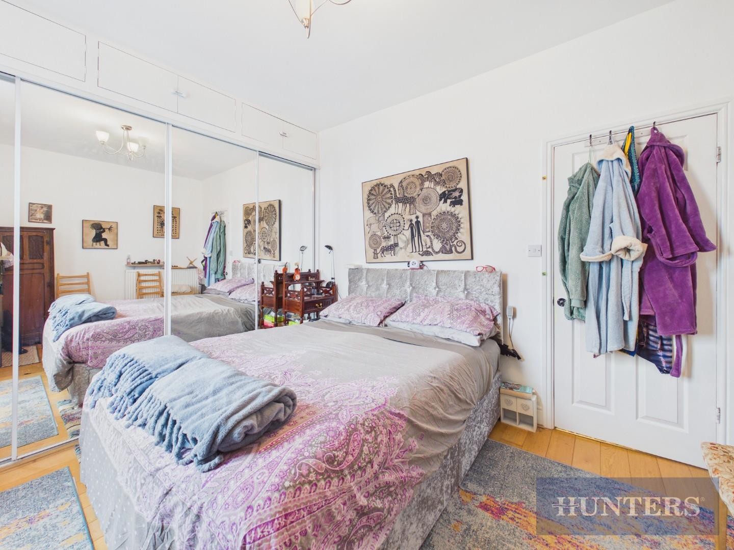 West Sandgate Terrace, Scarborough image 8