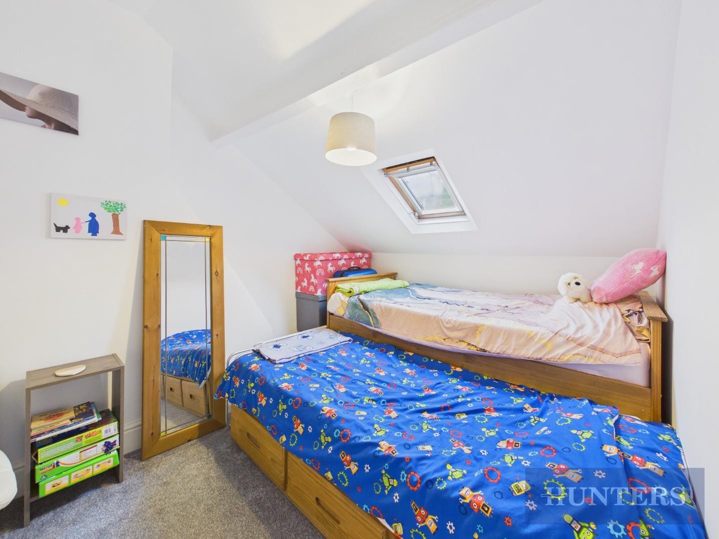 West Sandgate Terrace, Scarborough image 10