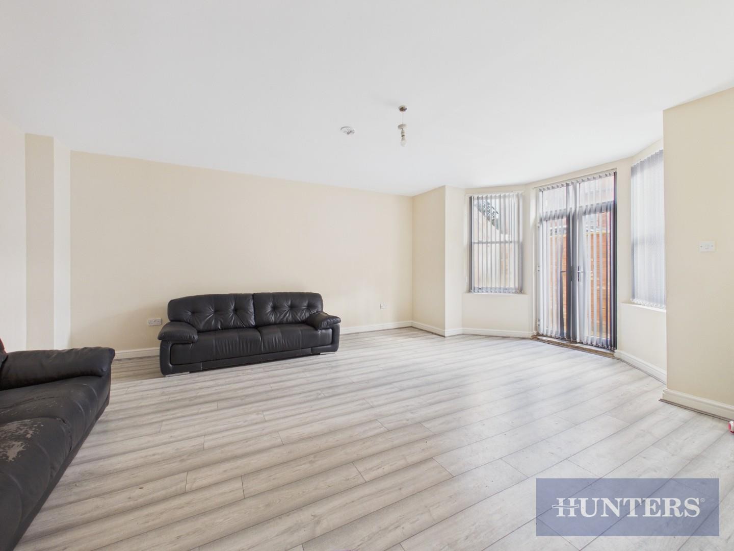 Prince Of Wales Terrace, Scarborough image 4