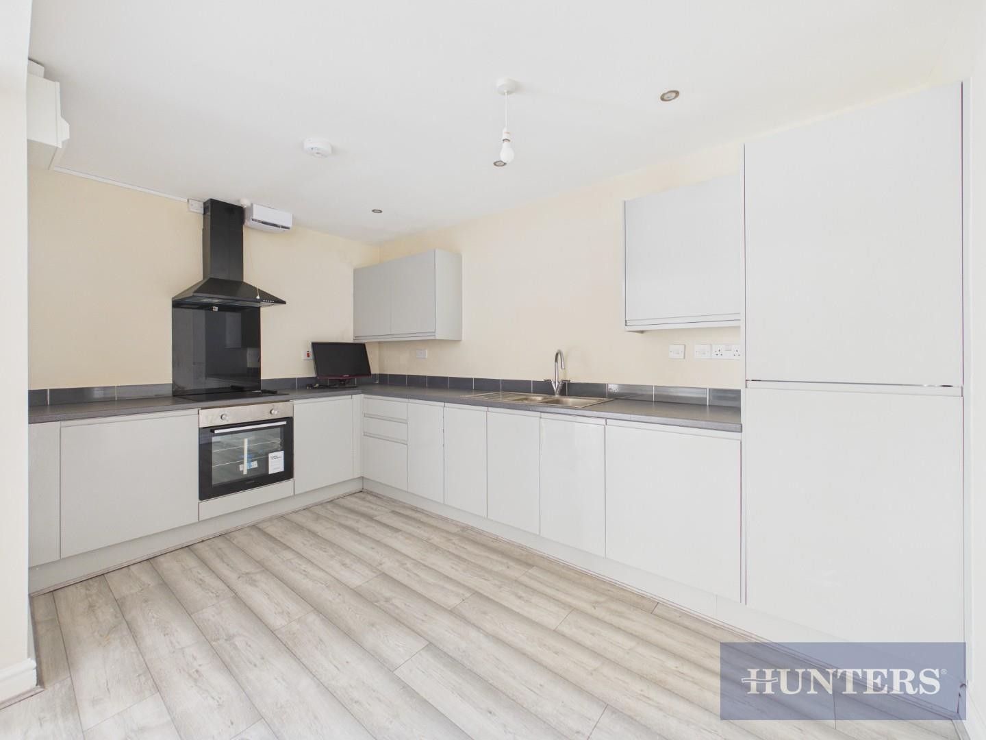 Prince Of Wales Terrace, Scarborough image 6