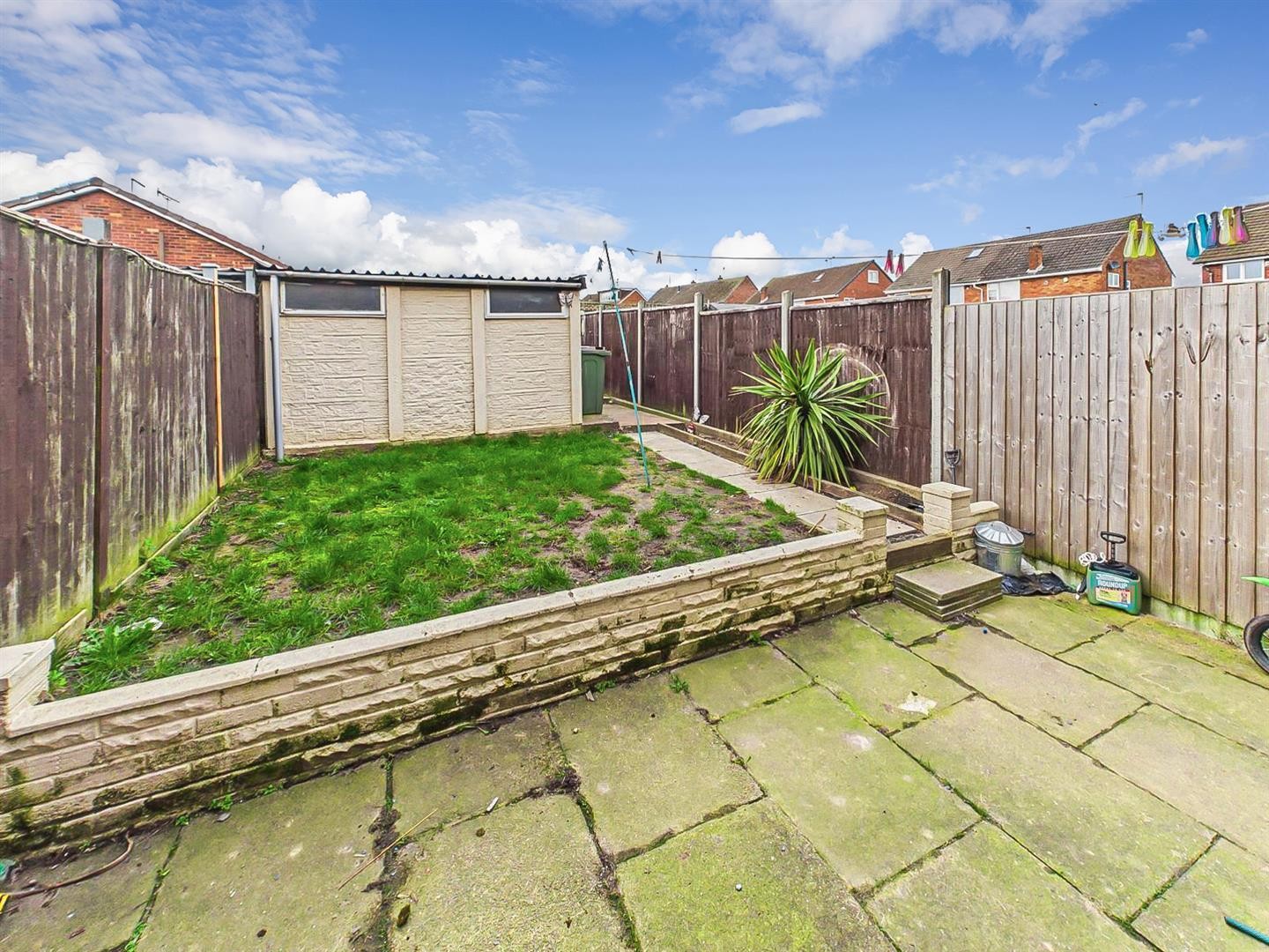 Angela Avenue, Potters Green, Coventry image 13