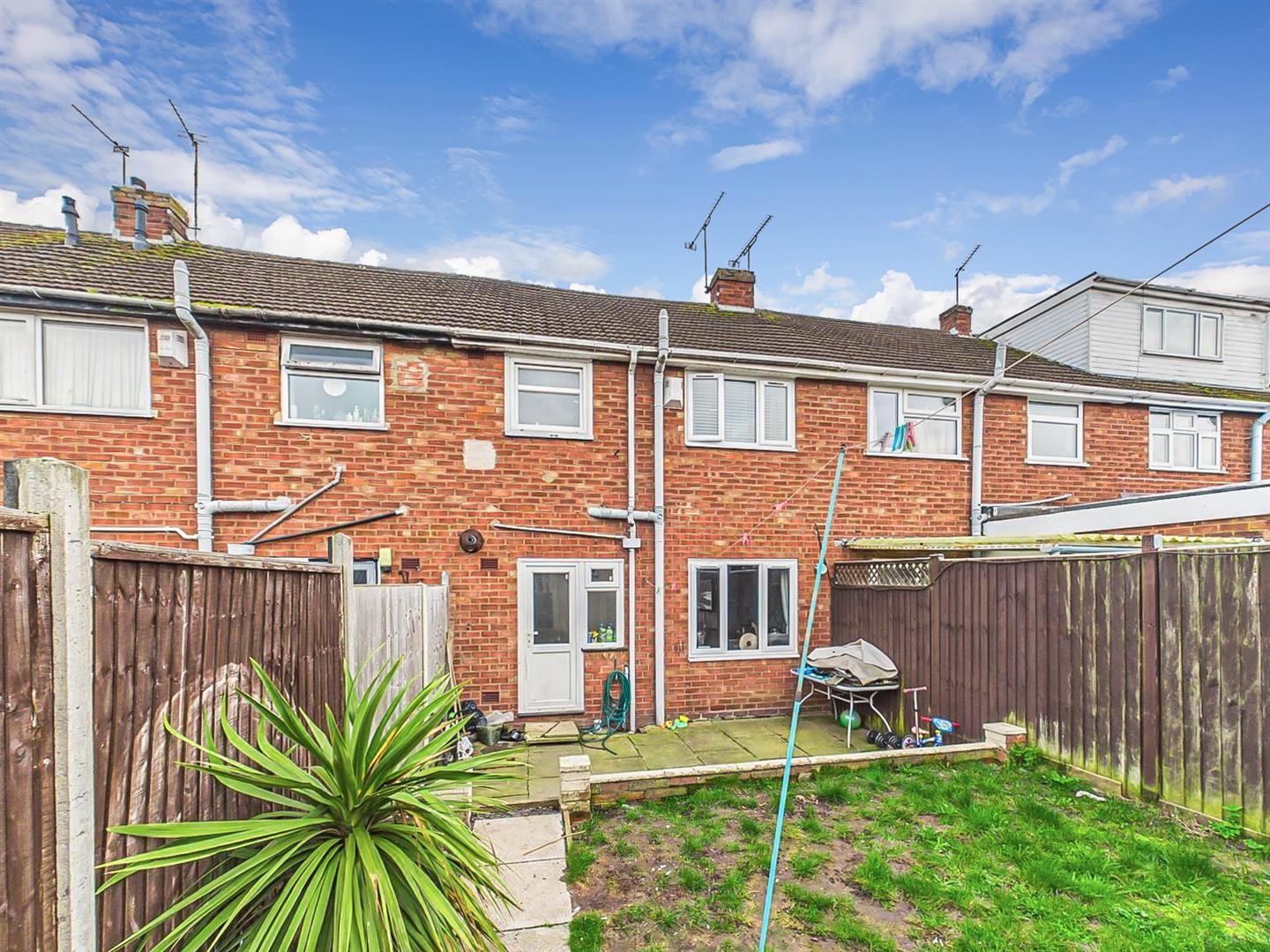 Angela Avenue, Potters Green, Coventry image 14